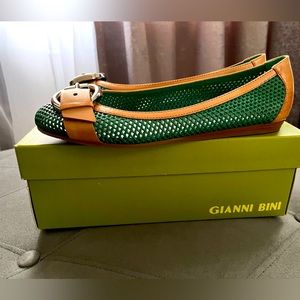 New!! Gianni Bini Green & Tan Perforated Buckle Ballet Flat Shoes